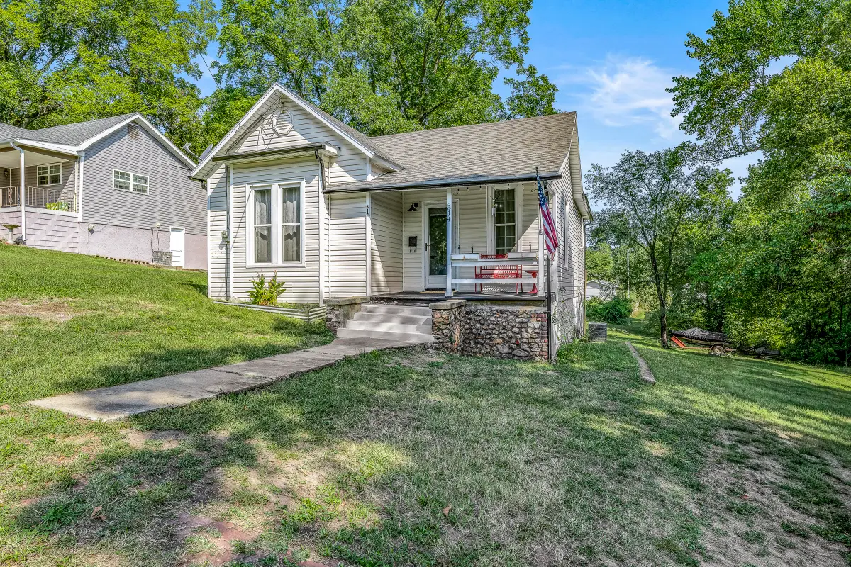 314 W Mckinney Street, Neosho, MO 64850 - Image #1