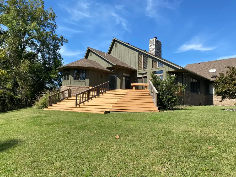 561 E Spring Street, Neosho, MO 64850 - Image #3