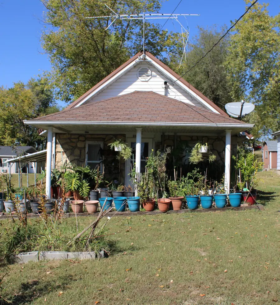 208 E Ava Avenue, Ava, MO 65608 - Image #2