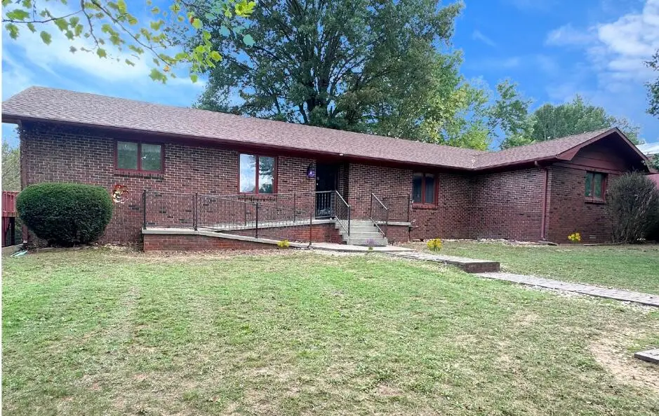 1401 Rosewood Drive, Monett, MO 65708 - Image #1