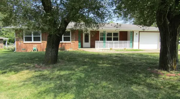 1303 E Division Street, Bolivar, MO 65613