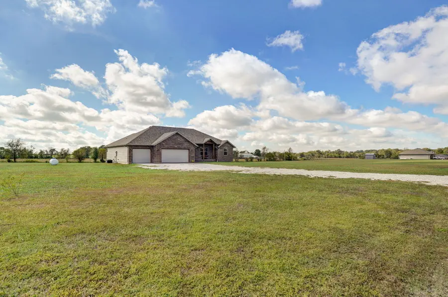 352 Maria Road, Clever, MO 65631 - Image #3