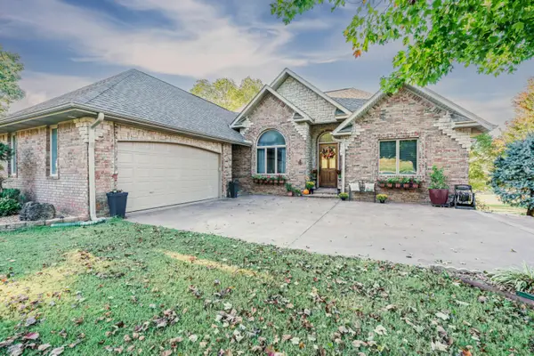 60 & 62 Shields Spur, Holiday Island, AR 72631