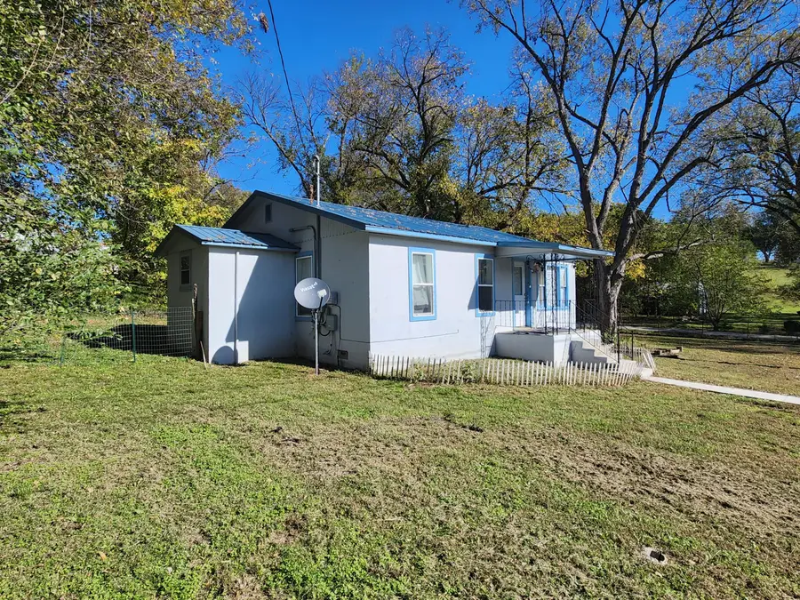 204 College Street, Greenfield, MO 65661 - Image #2