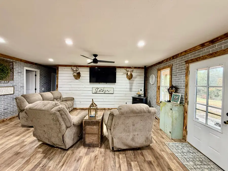 17456 Solo Road, Houston, MO 65483 - Image #3