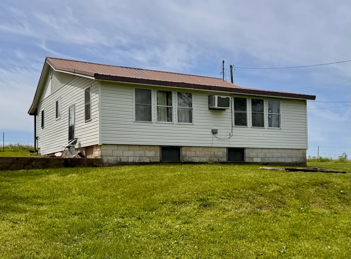 205 W Hamilton Avenue, Ava, MO 65608 - #1