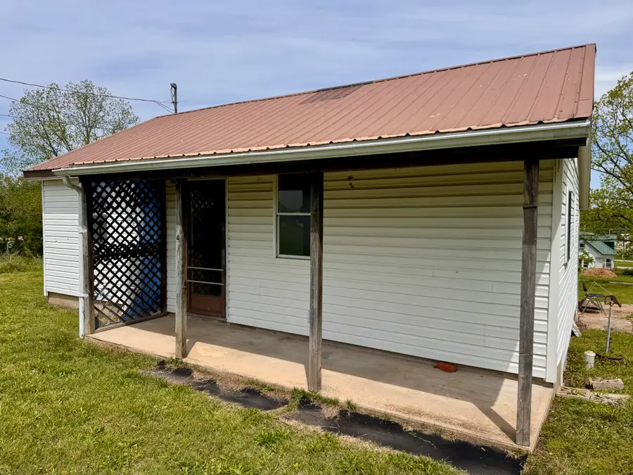 205 W Hamilton Avenue, Ava, MO 65608 - #3
