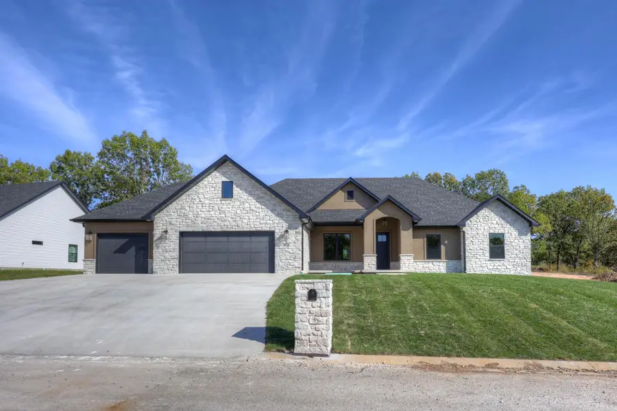 921 N Fountain Street, Carterville, MO 64835 - Image #2