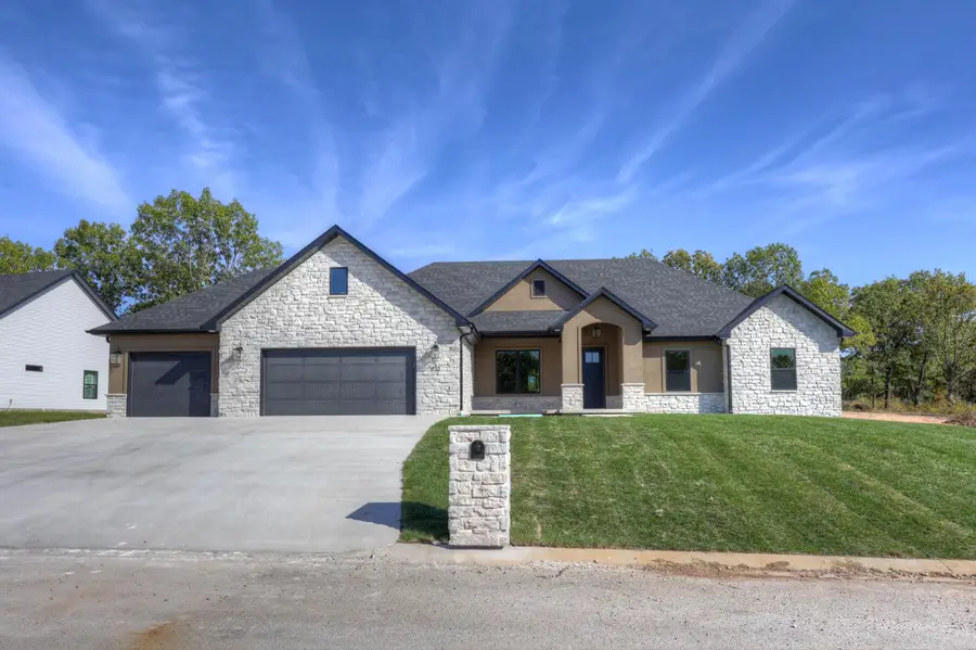 921 N Fountain Street, Carterville, MO 64835 - Image #3