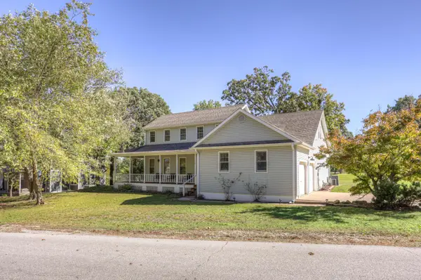 210 Lakeview Lane, Carl Junction, MO 64834