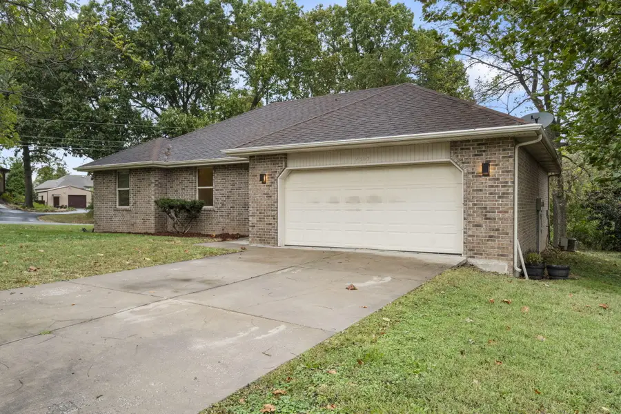 4507 W Westwood Drive, Battlefield, MO 65619 - Image #2