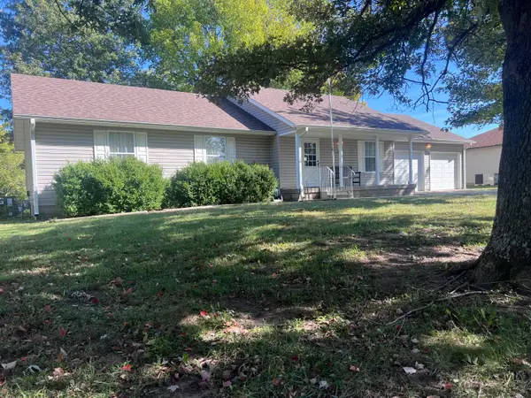 1411 Gold Stream Drive, Webb City, MO 64870