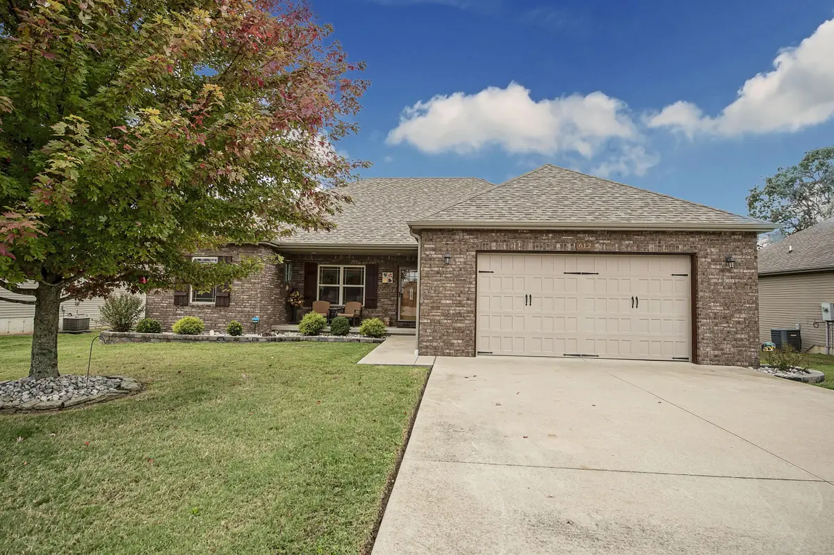 612 N Vermillion Drive, Strafford, MO 65757 - Image #1
