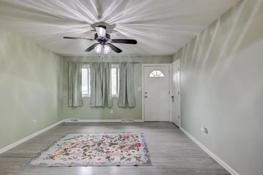 126 E Splitlog Avenue, Goodman, MO 64843 - Image #3