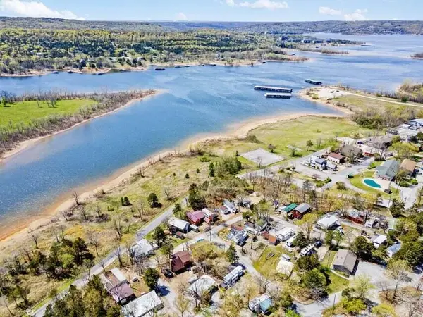 166 Sunny Circle, Hollister, MO 65672