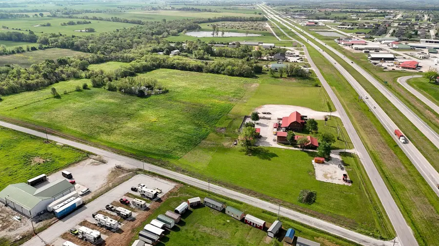 5260 S Scenic Avenue, Bolivar, MO 65613 - Image #3