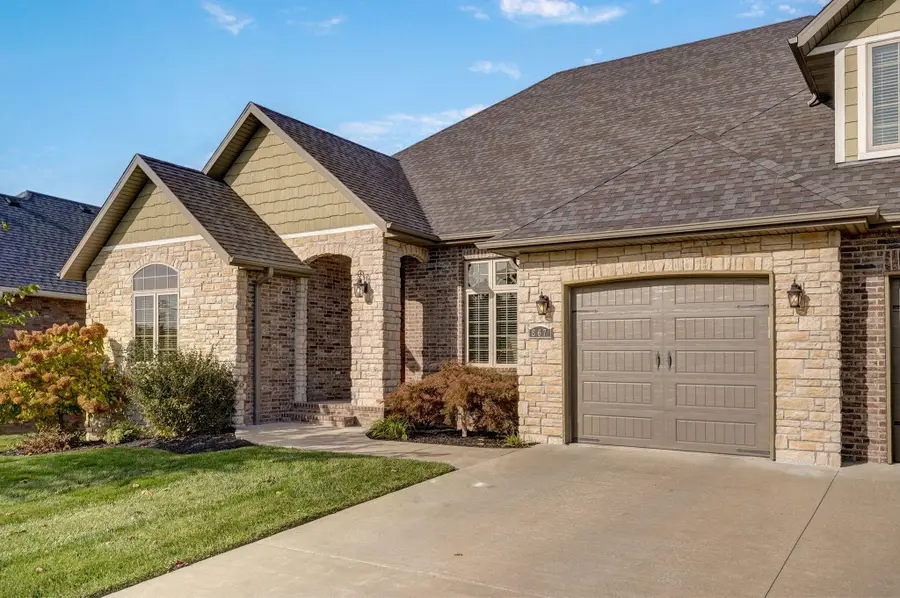 867 E Edenmore Circle, Nixa, MO 65714 - Image #3