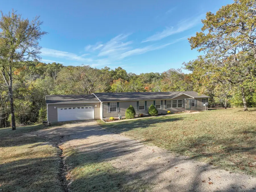 443 Newport Drive, Kirbyville, MO 65679 - Image #2