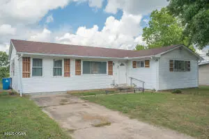 246 Hillcrest Drive, Neosho, MO 64850 - Image #2