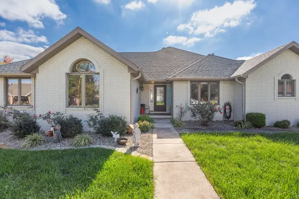 410 E Wildwood Flower Drive, Republic, MO 65738