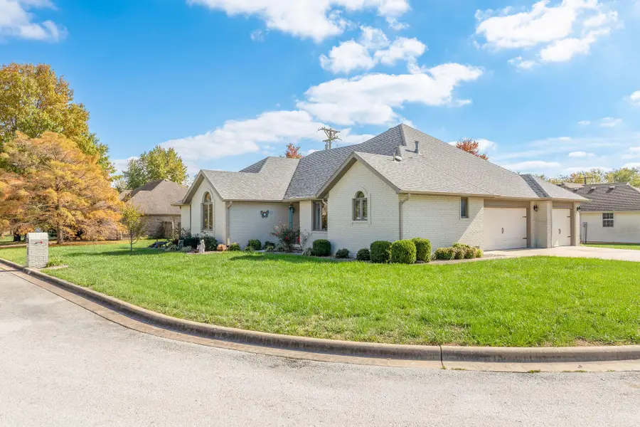 410 E Wildwood Flower Drive, Republic, MO 65738 - Image #2