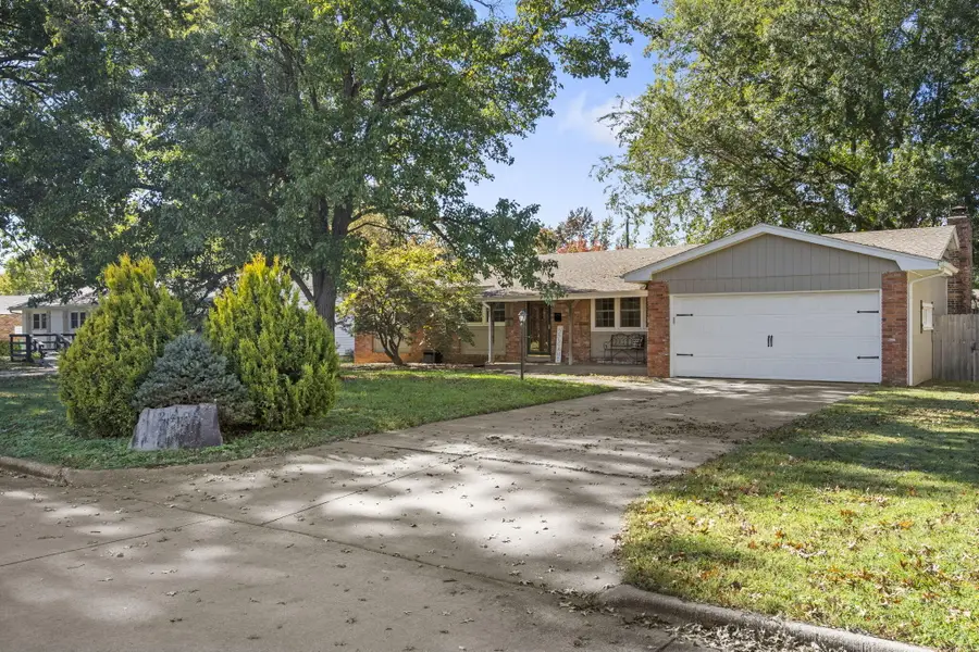 2405 S Rogers Avenue, Springfield, MO 65804 - Image #2