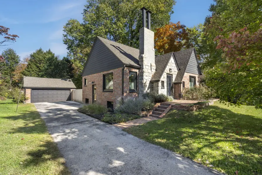 627 E University Street, Springfield, MO 65807 - Image #2