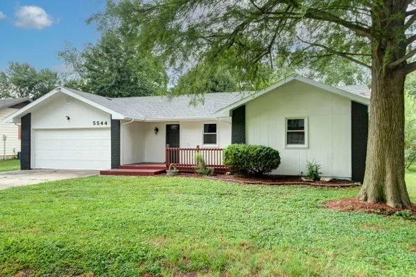 5544 S Honeysuckle Lane, Battlefield, MO 65619