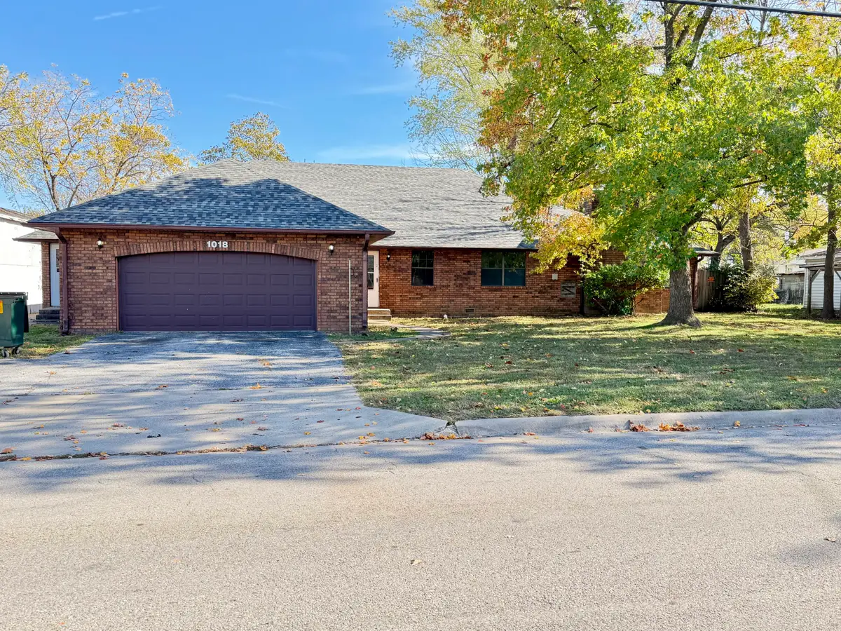 1018 S Lillian Avenue, Bolivar, MO 65613 - Image #1