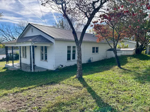 205 N Fleetwood Street, Ava, MO 65608