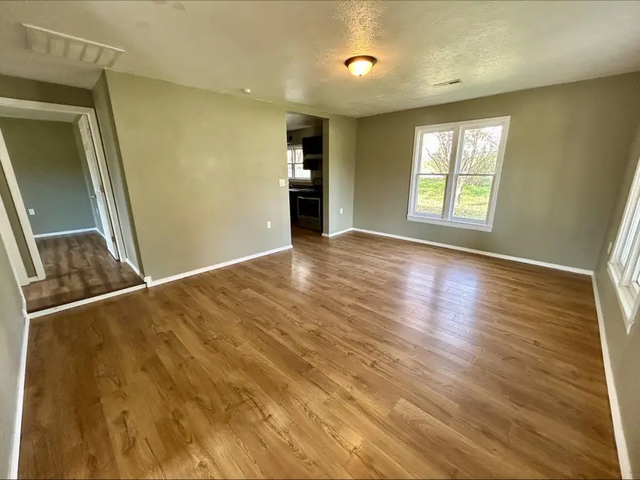 205 N Fleetwood Street, Ava, MO 65608 - Image #3