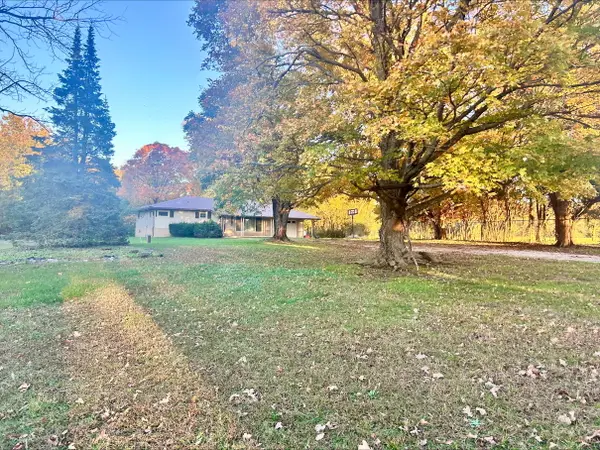 14375 Zebra Drive, Stark City, MO 64866