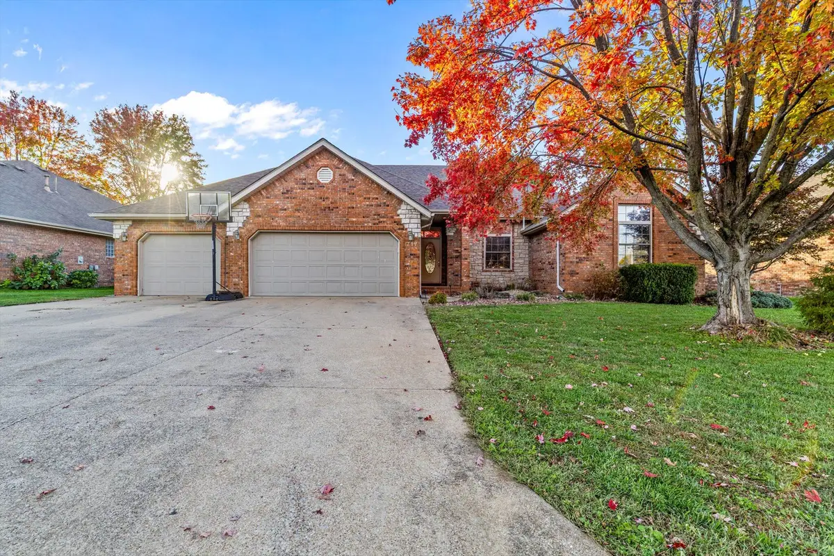 717 N Milton Drive, Nixa, MO 65714 - Image #1
