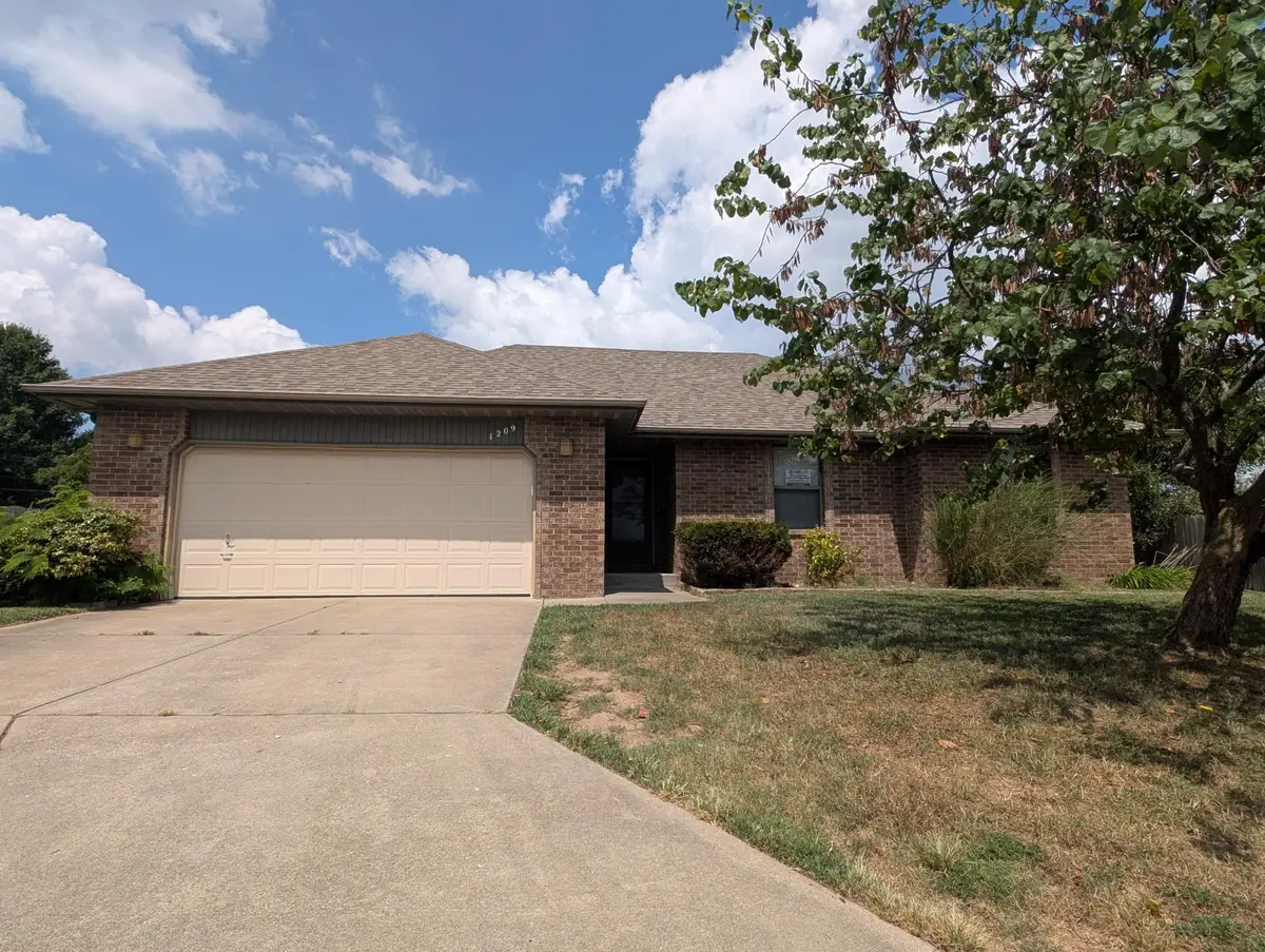 1209 W Belwood Court, Nixa, MO 65714 - Image #1