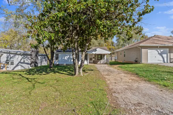 2747 W Lincoln Street, Springfield, MO 65802