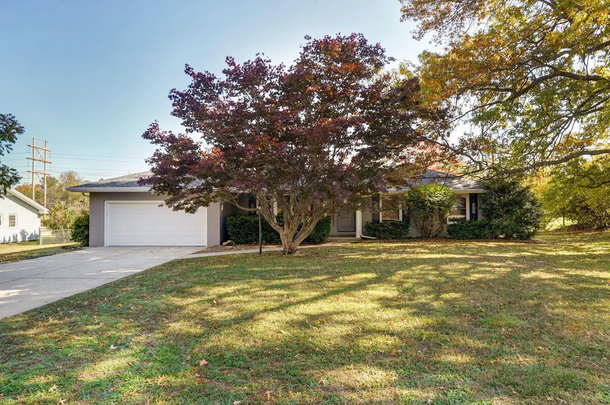 5040 S Charleston Avenue, Springfield, MO 65804 - Image #1