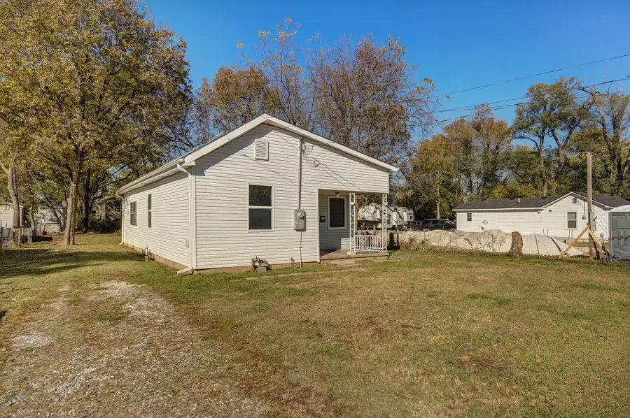 1807 N Tyler Avenue, Springfield, MO 65802 - Image #2