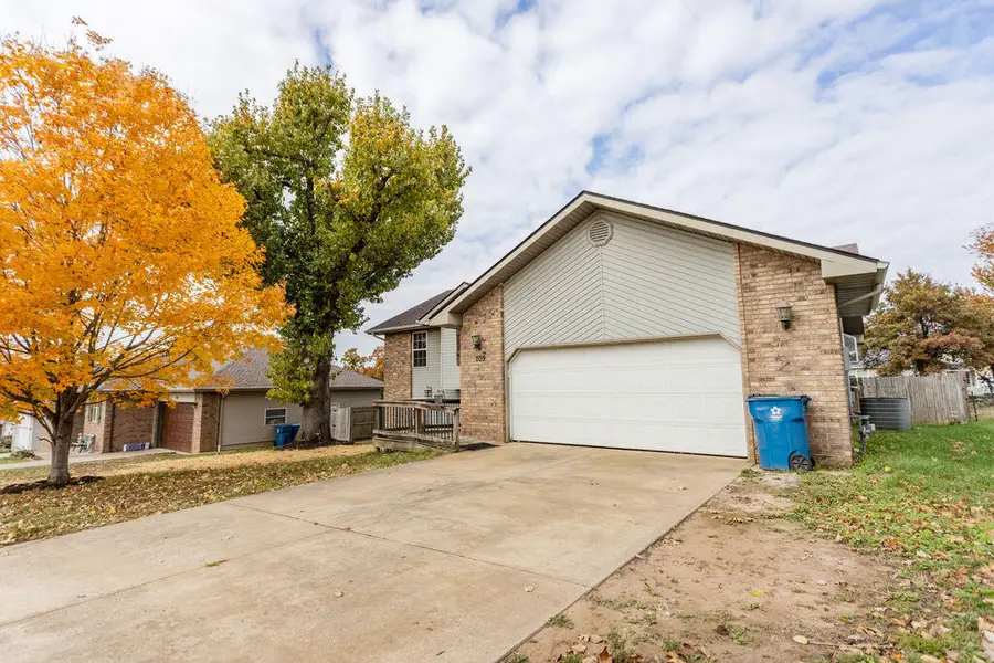 709 E Bryant Avenue, Ozark, MO 65721 - Image #2