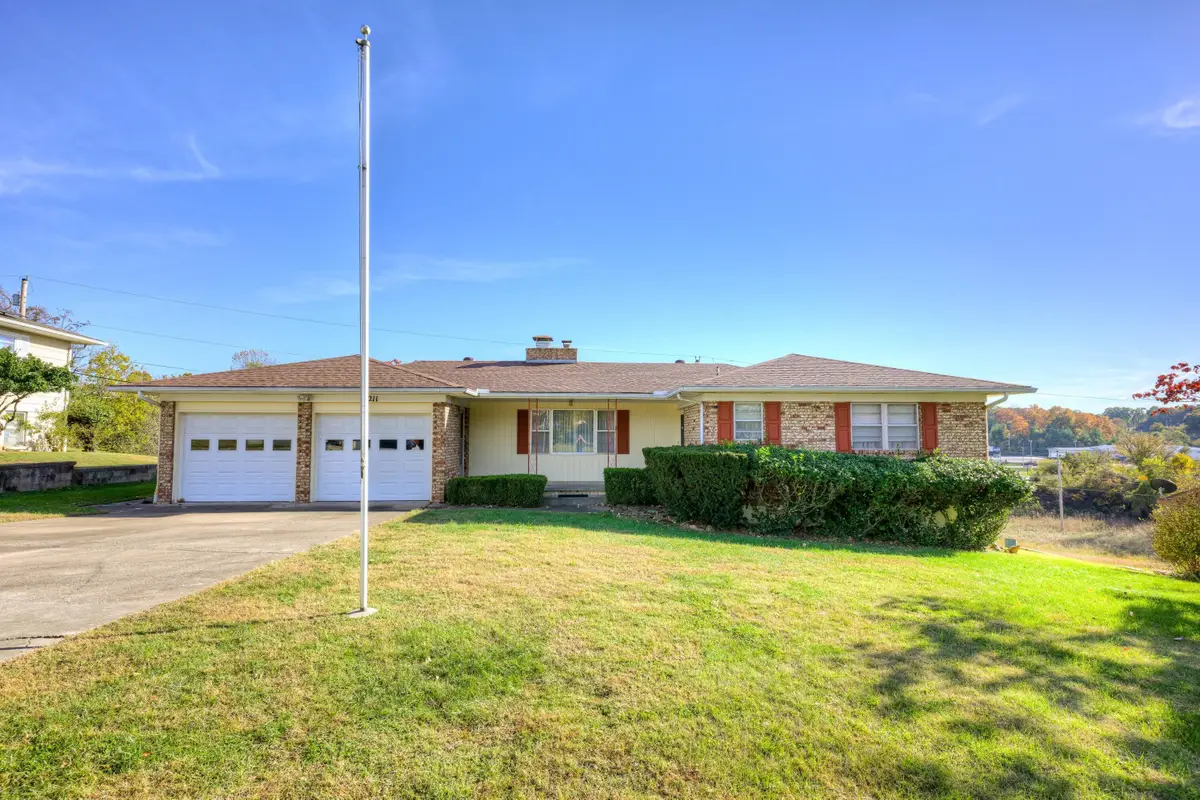 1211 Northwest Boulevard, Neosho, MO 64850 - Image #1