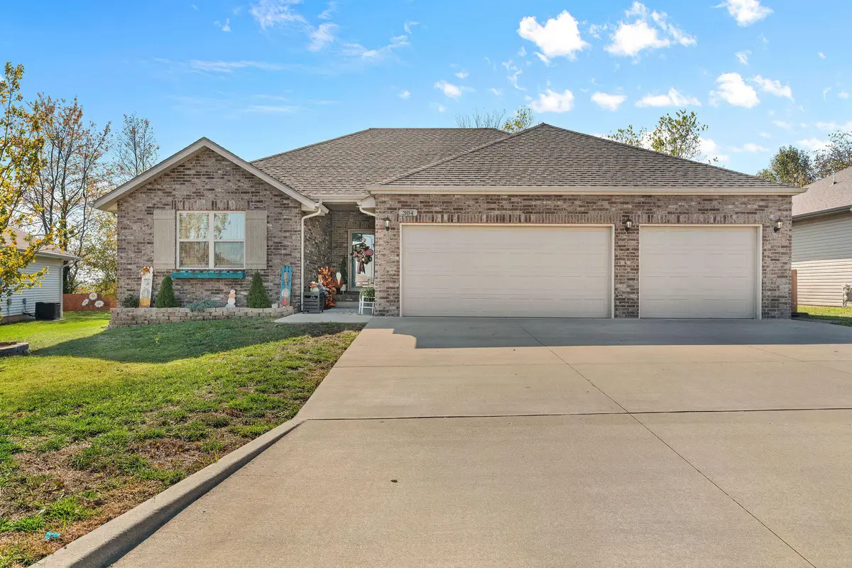 304 W Picardy Street, Republic, MO 65738 - Image #1