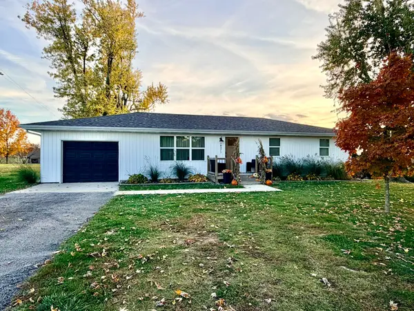 18371 Lawrence 2230, Aurora, MO 65605