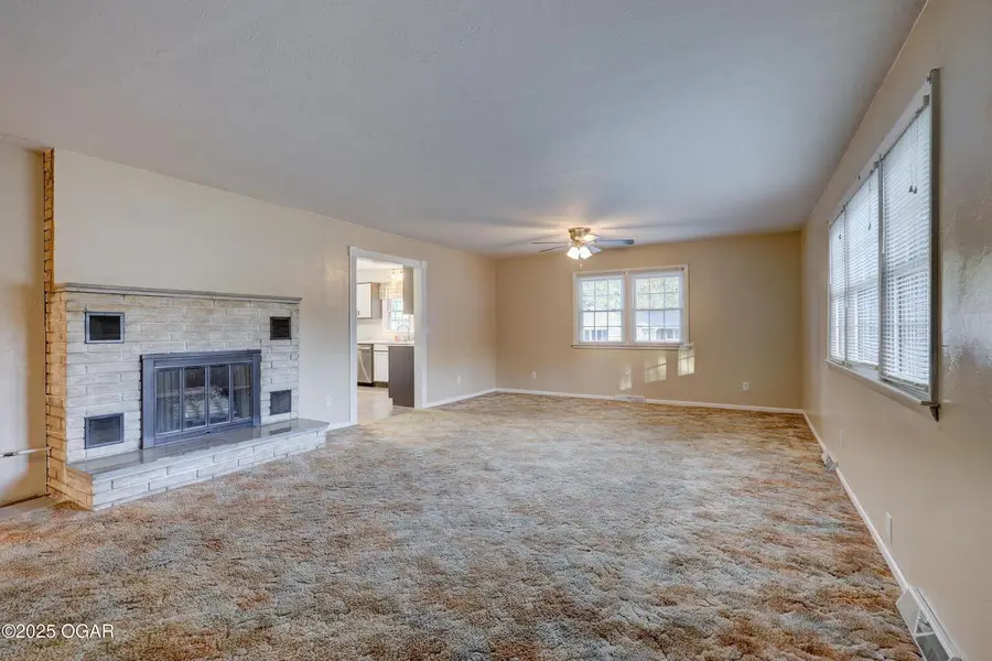 421 E 14th Street, Carthage, MO 64836 - Image #3