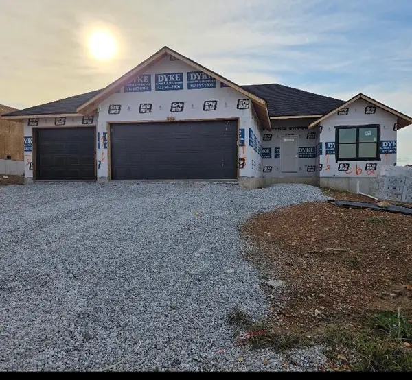 662 W Castor Loop, Nixa, MO 65714