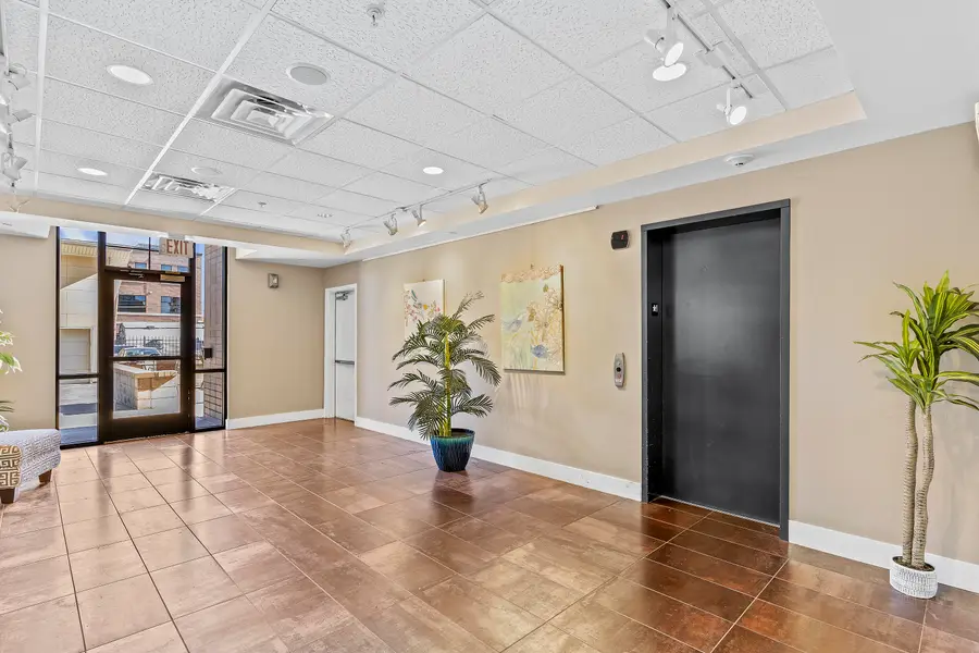 623 W Walnut Street #407, Springfield, MO 65806 - Image #2