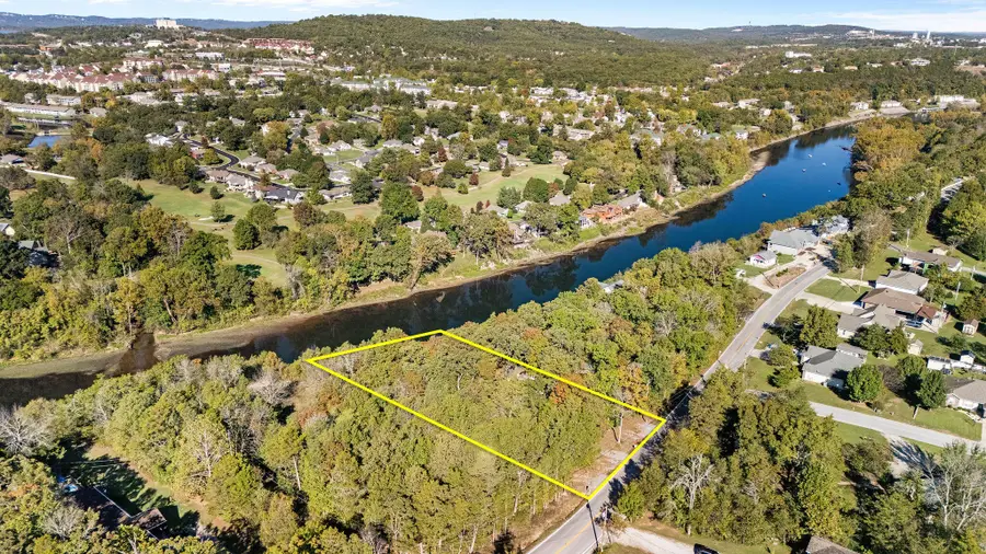 704 Iowa Colony Road, Hollister, MO 65672 - Image #2