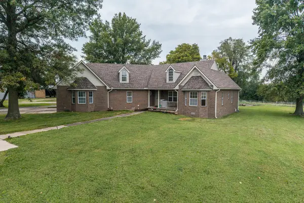 27253 Locust Road, Carl Junction, MO 64834