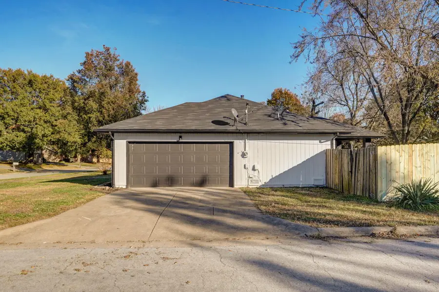 3020 W Buena Vista Street, Springfield, MO 65810 - Image #3