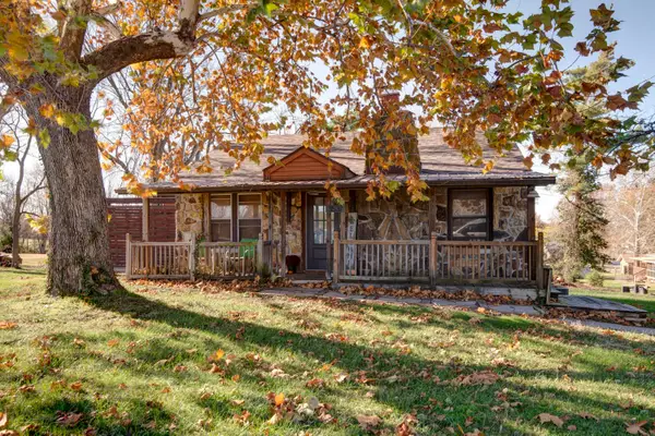 3537 N Farm Road 143, Springfield, MO 65803