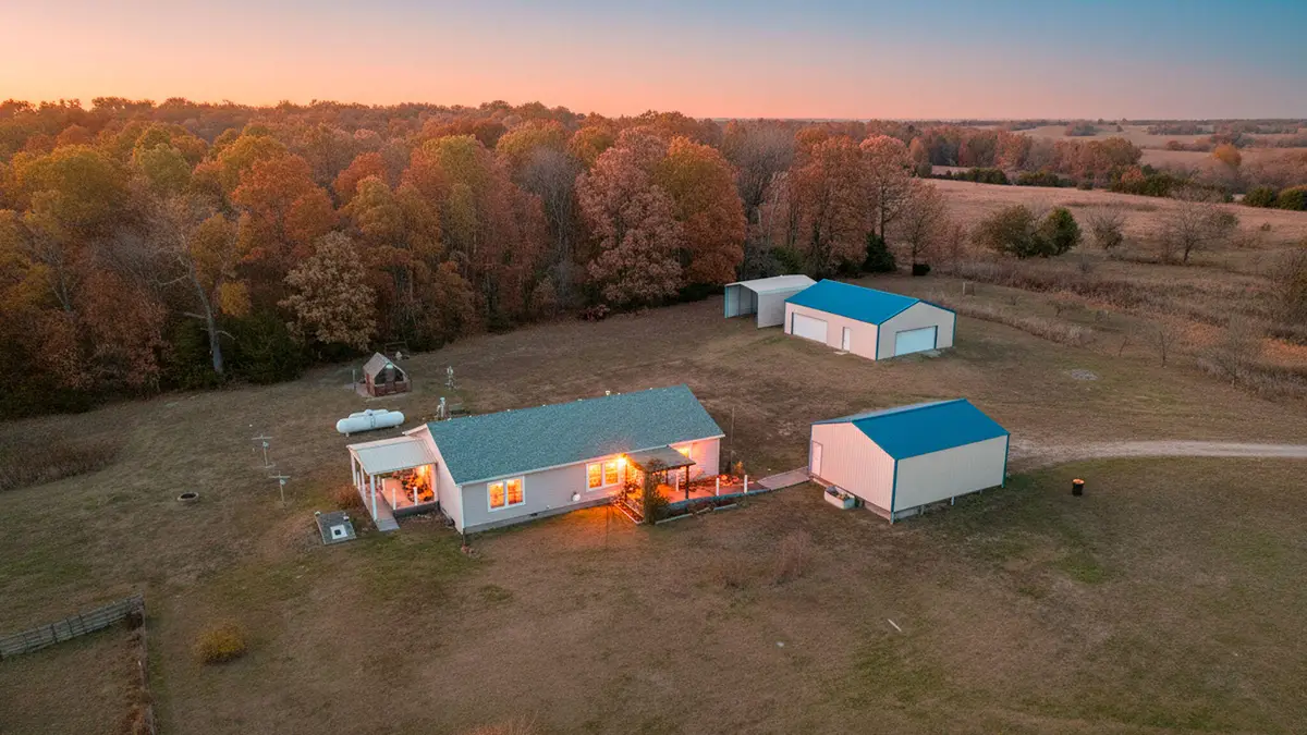 10430 Lawrence 2010, Miller, MO 65707 - Image #1