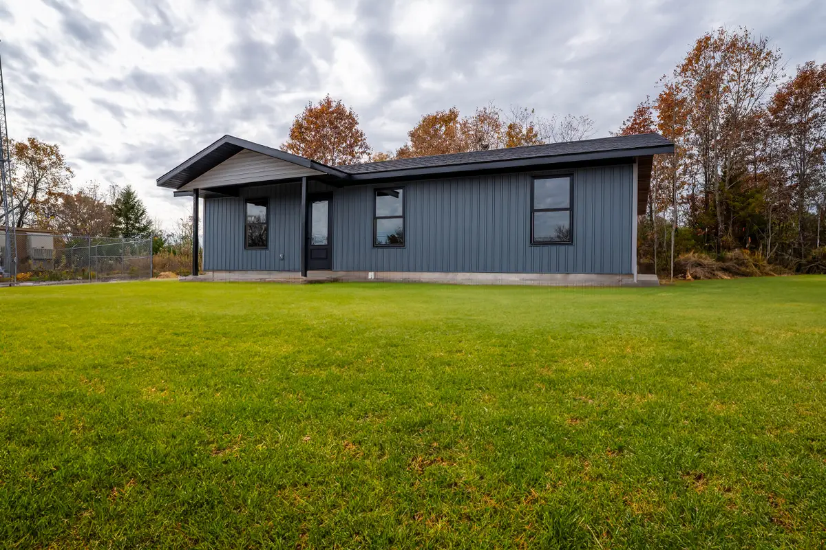 99 Sugar Lane, Crane, MO 65633 - Image #1